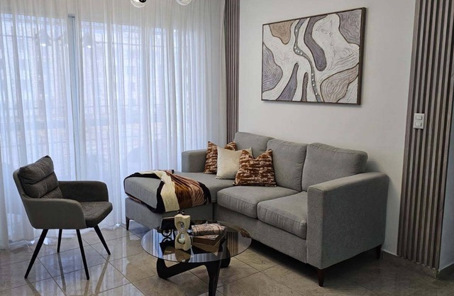 3B/2B Apart Near Airport & Beach