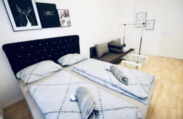3B Bedroom Apt, Up to 9P ; Only 10 Min to Augarten