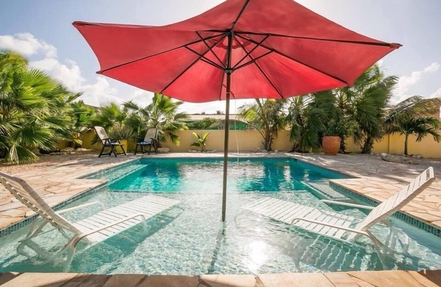 VILLA MODERNA DE 3HAB / 2BA - PALM BEACH-PISCINA PRIVADA-CERCA DE LA PLAYA- NUEVA CONSTRUCCIÓN