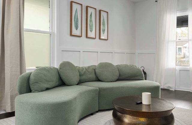 Charming Home Near KU & Westport|3BR|WiFi