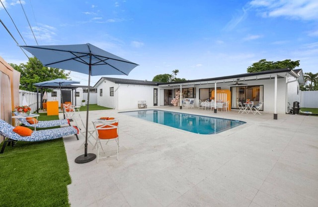 3BR Home w/Pool - 10 Mins from Hard Rock Stadium!