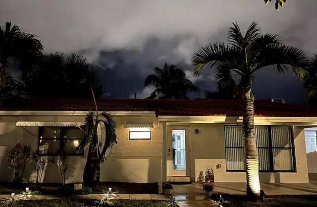 3br House. 10 Min to Beach