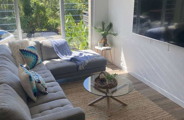 3Br Tropical Abode ! Free WIFI, walk to Palm Cove 🌴