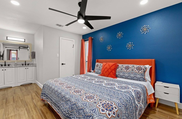 SA Charm: Near Lackland w/ Game Room, Sleeps 8