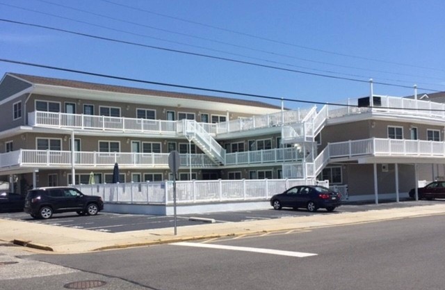 3er piso, unidad final, ¡perfecto para una familia pequeña en el hermoso North Wildwood!