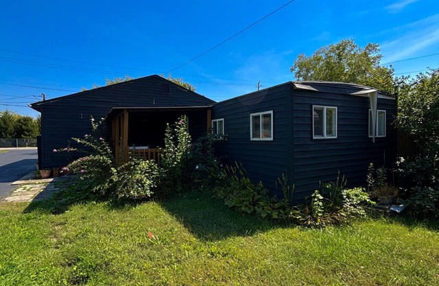 4 bd/ 10 min to downtown W/D