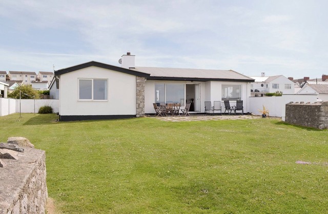 Alojamiento de 4 habitaciones en Rhosneigr, Anglesey