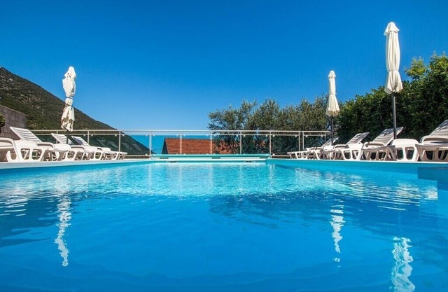 4 Bedroom Apartment With Pool at Pelješac