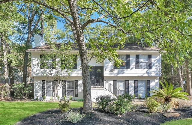 4 Bedroom House w/ Pool/Hot Tub. Family/Pet Friendly;5 min to Mall/Music/Golf.