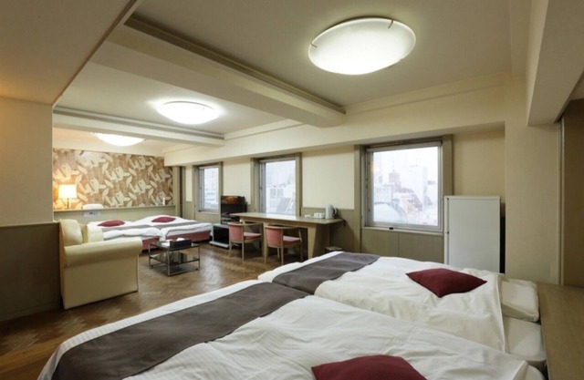 4 bedroom / Osaka Ōsaka