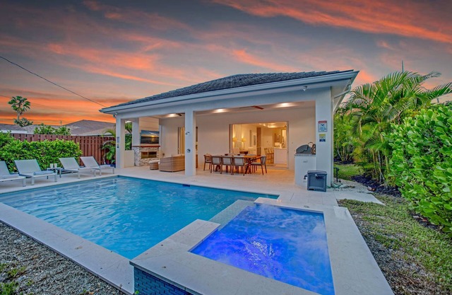 4 Bedroom Tropical Vacation Home