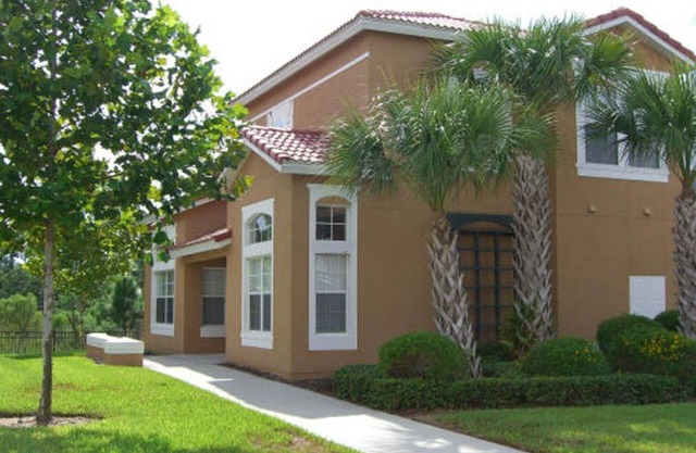 Villa de 4 dormitorios a 2 millas de la entrada de Disney Kissimmee Us192