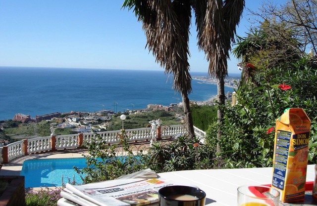 Villa de 4 dormitorios en Benalmadena Pueblo con magníficas vistas panorámicas con piscina