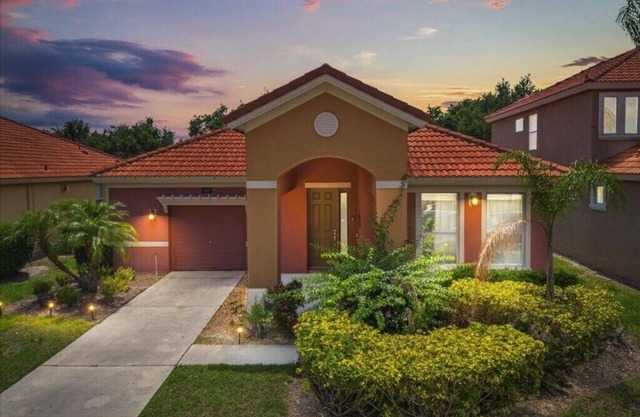 4 Bedrooms / 3 Bathrooms / Bella Vida (400LF)