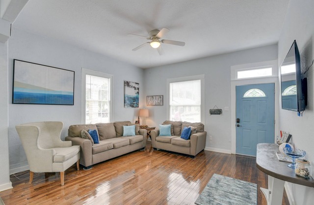 4 Blocks to Beach: Home w/ Patio in Galveston!