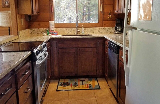 4 Flat Top-Sunriver, Oregón: bañera de hidromasaje, barbacoa, WiFi, SHARC Aquatics, Tubing Hill, el monte. Bachelor, Golf, Deschutes River, Tenis, Senderos para bicicletas