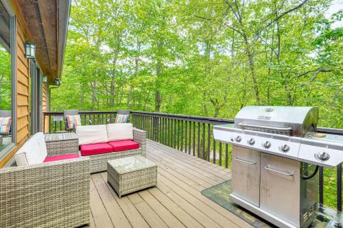 4 Mi to Massanutten Resort Family Home with Views!