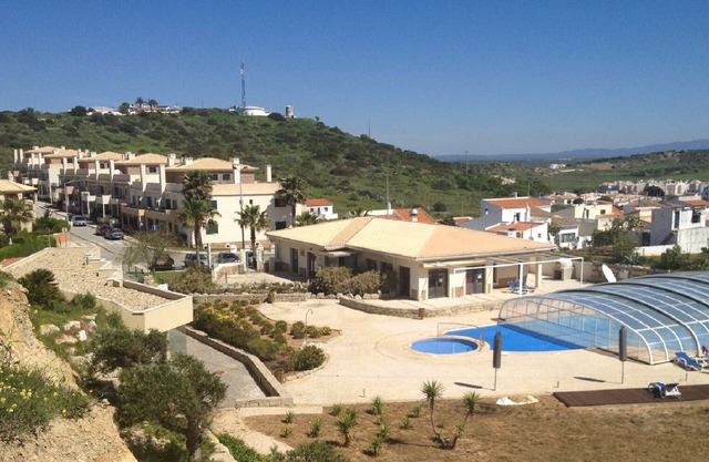 Lujo 2 Habitaciones / 2 Baños, A / C, Wifi Gratuito, Piscina, 5 Minutos a la Playa