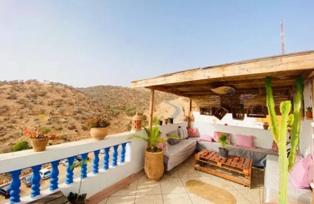 4- Twin/ Double room with with shared bathroom(Twin room with private bathroom)