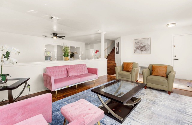 Modern 5 Bedrooms in SA Chef Kitchen, Game Lounge