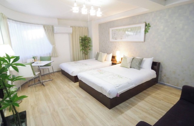 402 6 minutes walk from Nihonbashi station Walk - 402 / Osaka Ōsaka