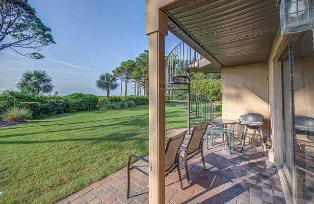 43 Ocean Club: Oceanfront Paradise. 2 Bed. 2 Bath. Free Bikes!