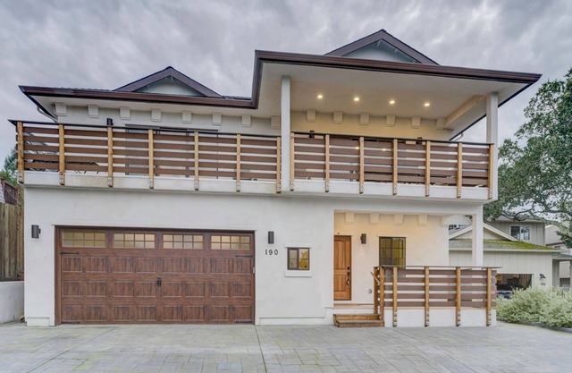 4BD/4BA Modern Lux Sonoma Home w/ Game Room+BBQ