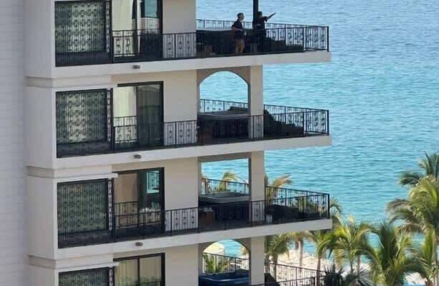 4BD Oceanfront Unit at Villa La Valencia
