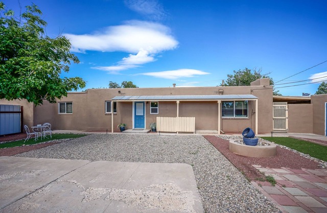 4bd, 2ba Remodeled North Valley Home w / patio grande