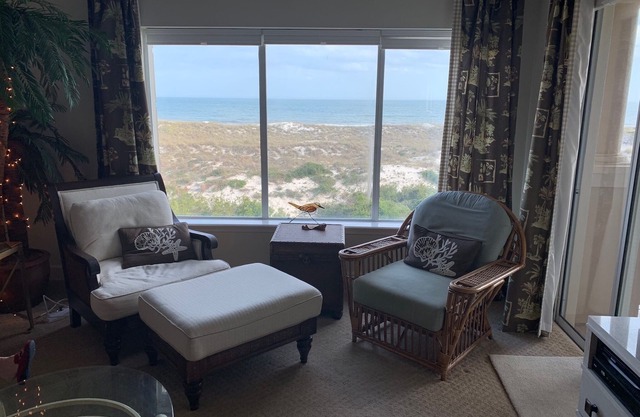 NUEVO 4BR + 4B !! Amplia casa de playa