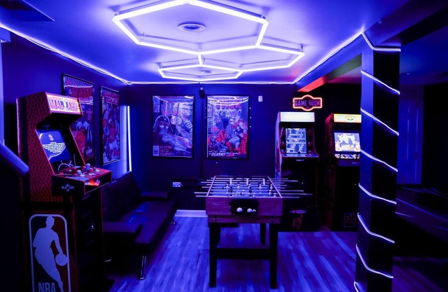 4BR Home with Game Room: Chicago Leisure Escape