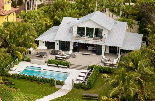 Casa de 4 dormitorios / 4 baños con ternura frente al mar