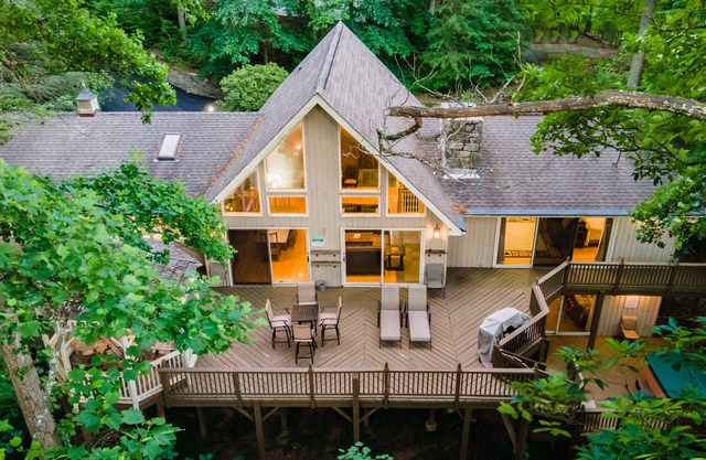 Serene Montaña Alquiler de casa - Asheville jacuzzi aceptan mascotas
