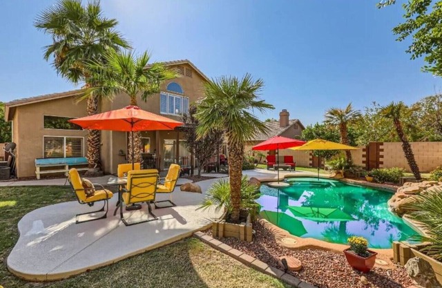 5 BD/ 3 Ba home for 10.