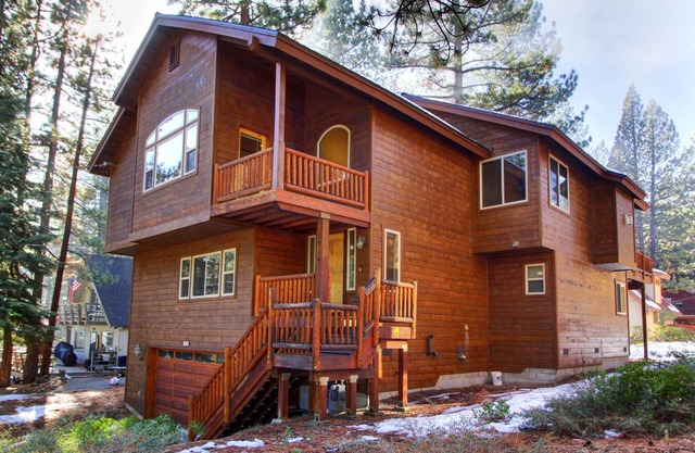 Chalet de 5 hab. Con bañera de hidromasaje / wifi / mesa de billar / apagado Pioneer / descuento fechas de apertura junio / julio