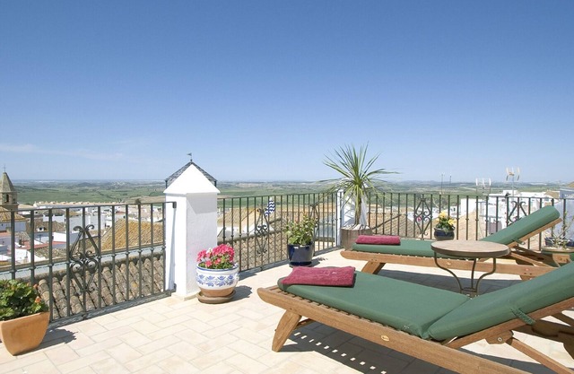 Andaluz Patio House de 5 dormitorios, piscina privada, vista al mar, con capacidad para 12 invitados