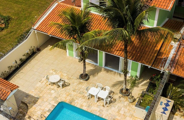 5 DORMITORIOS CON PISCINA Y BARBACOA PARA 16 PERSONAS