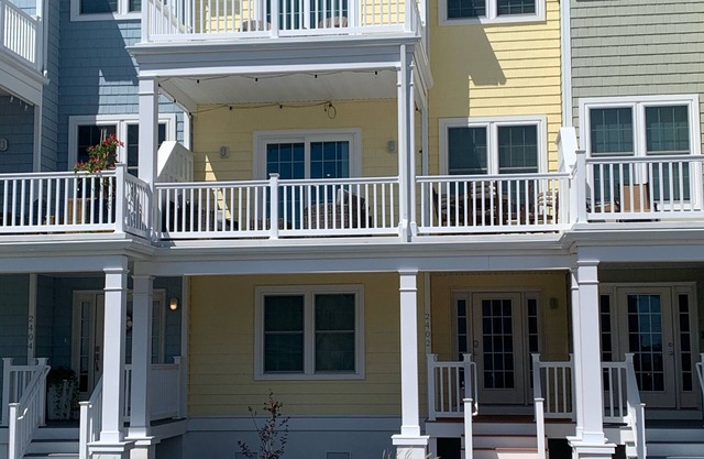 5 BR, 4 Bath Townhome