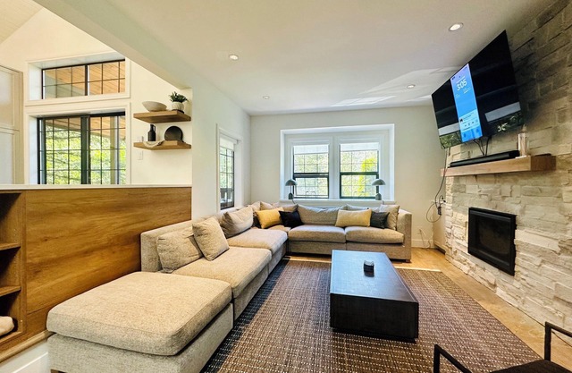 5 BR Chalet Steps to Creekside Gondola, Private Hot Tub!