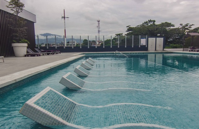 5 min from San Jose - Big apartment with pool&gym