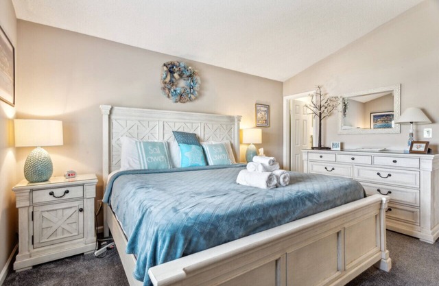 Condominio reducido y recientemente remodelado 1. ¡A 5 cuadras de Beach Street USA!