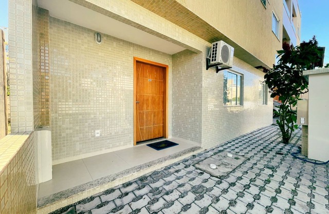 5 minutes walk from the sea! Cozy apartment for up to 11 people