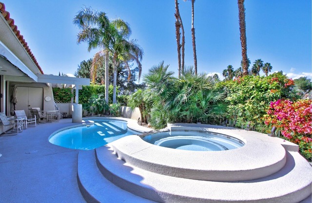 ¡Retiro de lujo de 5 estrellas en Rancho Mirage! Impresionante decoración, vistas y comodidad