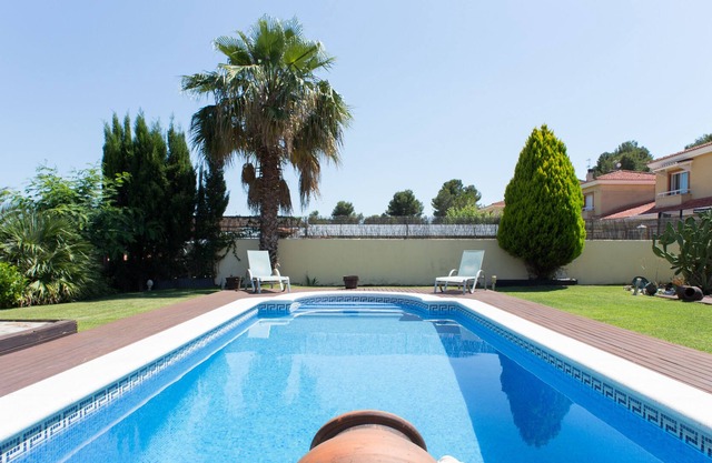 Villa con piscina privada y jacuzzi (no climatizado), ubicada en las montañas