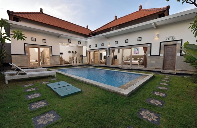 500mtr 2 Potato Head, 3BR Villa1 Seminyak