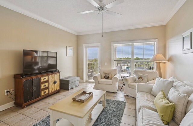 504 North Shore ~ Top Floor Villa Just Steps to Beach!