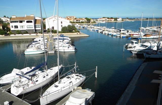 ALQUILO PISO 54 M2 PARA BARCOS sol y sombra. Saint-Cyprien