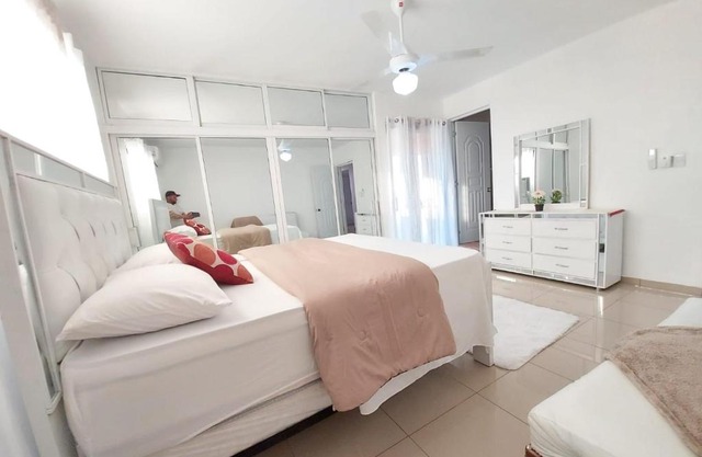 6-1 SANTIAGO CITY GREAT COZY APT TO STAY - Cozy 3 bedrooms Apartment for 7 peoples - close to all kind the business wifi - Air Condition