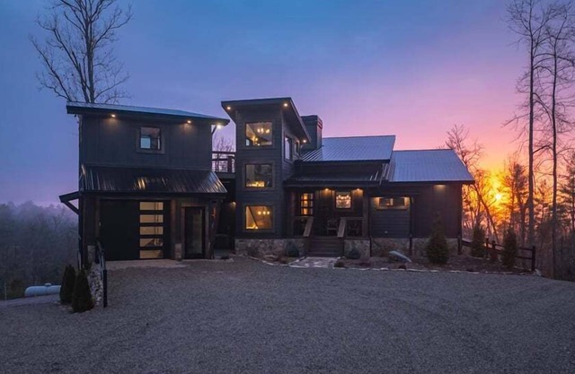6 Acre Summit - 1 of a Kind - Luxury Retreat - On 6 Acres - MTN Views + Trout-Stocked Creek