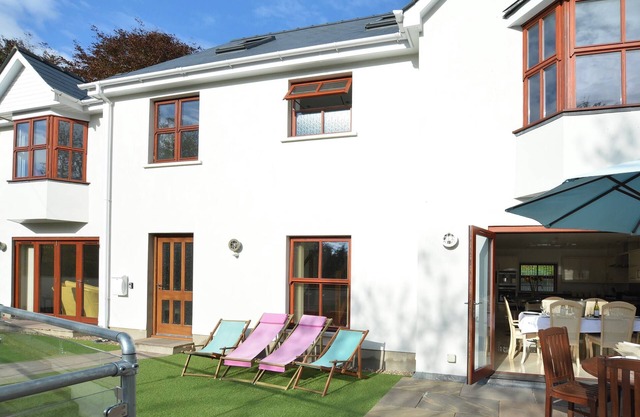 Alojamiento de 6 habitaciones en Stepaside, near Saundersfoot